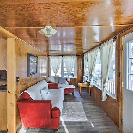Quaint And Pet-Friendly Cabin On Shawano Lake! Екстер'єр фото