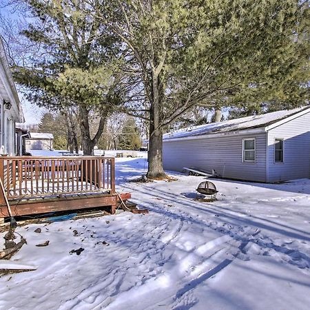 Quaint And Pet-Friendly Cabin On Shawano Lake! Екстер'єр фото