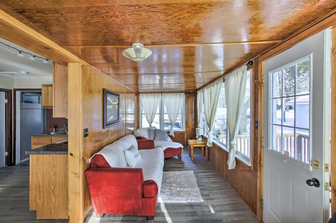 Quaint And Pet-Friendly Cabin On Shawano Lake! Екстер'єр фото