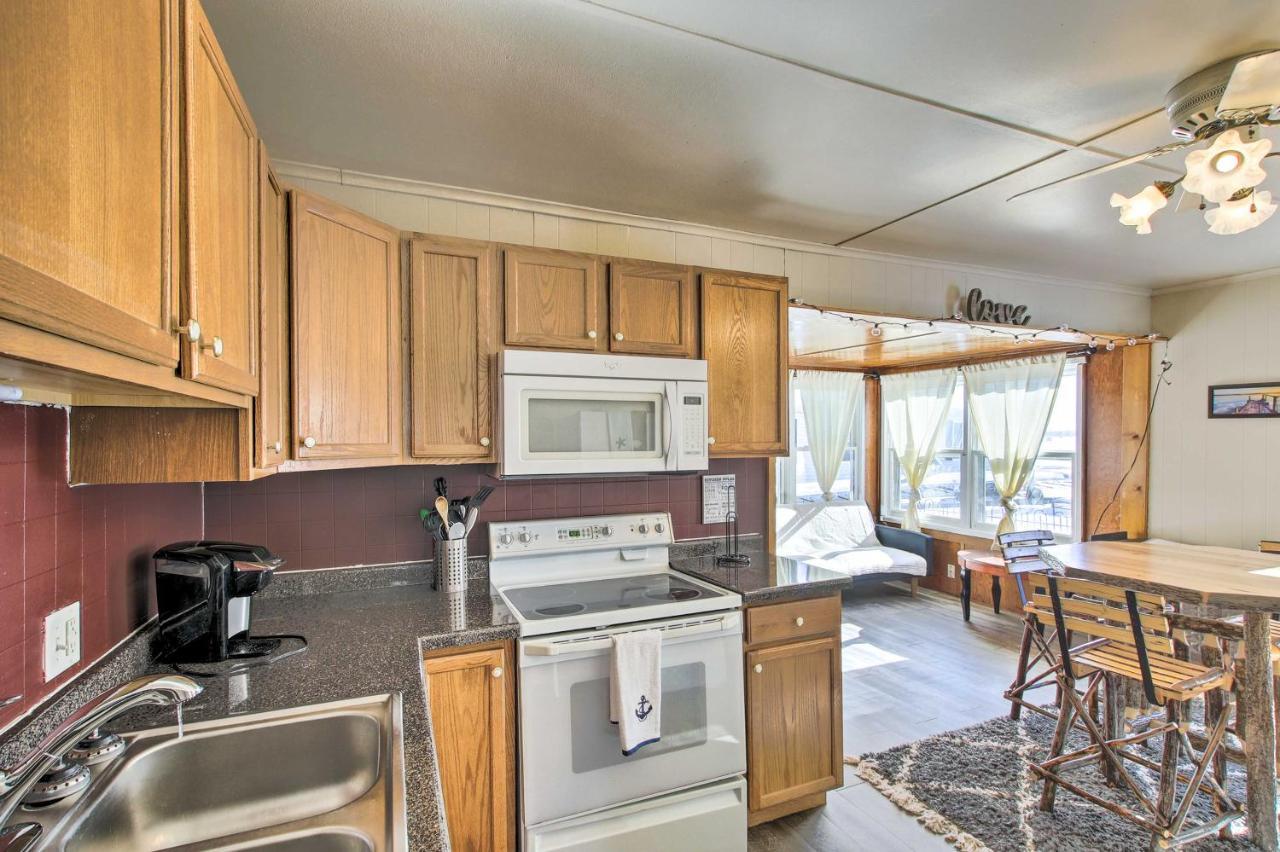 Quaint And Pet-Friendly Cabin On Shawano Lake! Екстер'єр фото