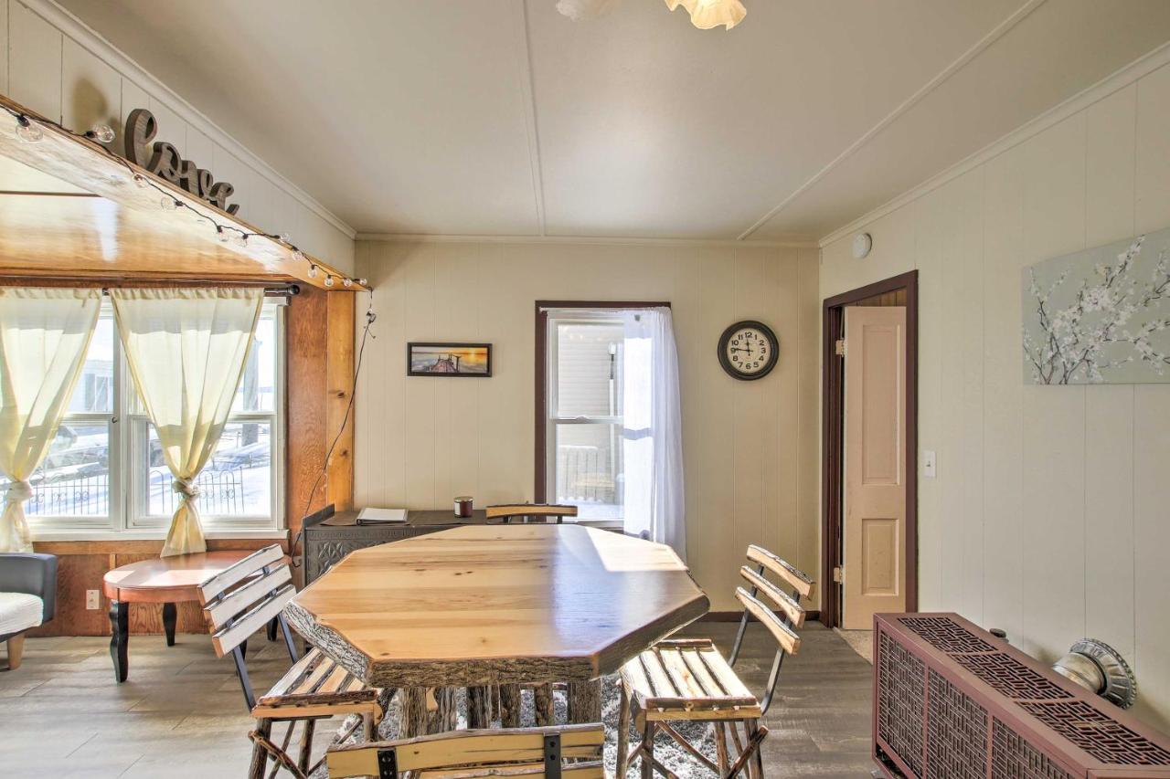 Quaint And Pet-Friendly Cabin On Shawano Lake! Екстер'єр фото