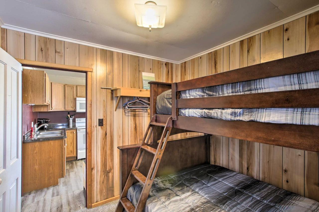 Quaint And Pet-Friendly Cabin On Shawano Lake! Екстер'єр фото