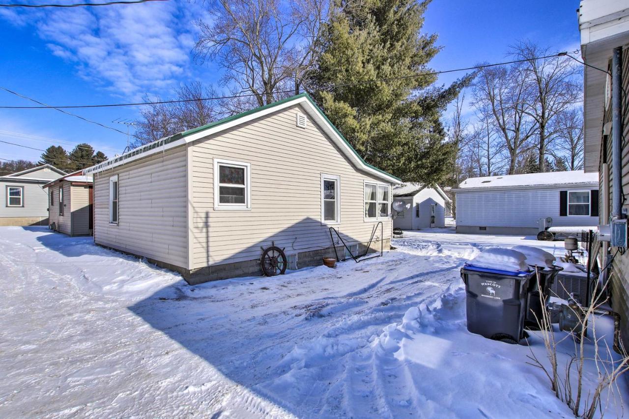 Quaint And Pet-Friendly Cabin On Shawano Lake! Екстер'єр фото